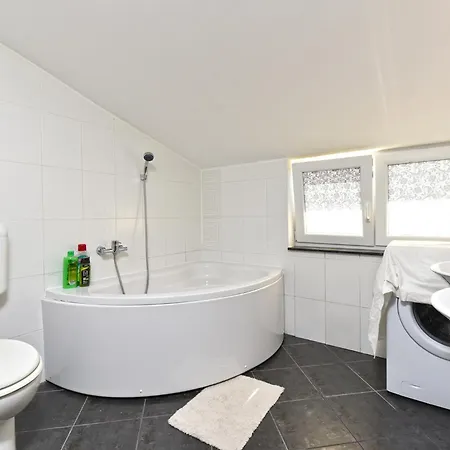 2395 Appartement Peroj